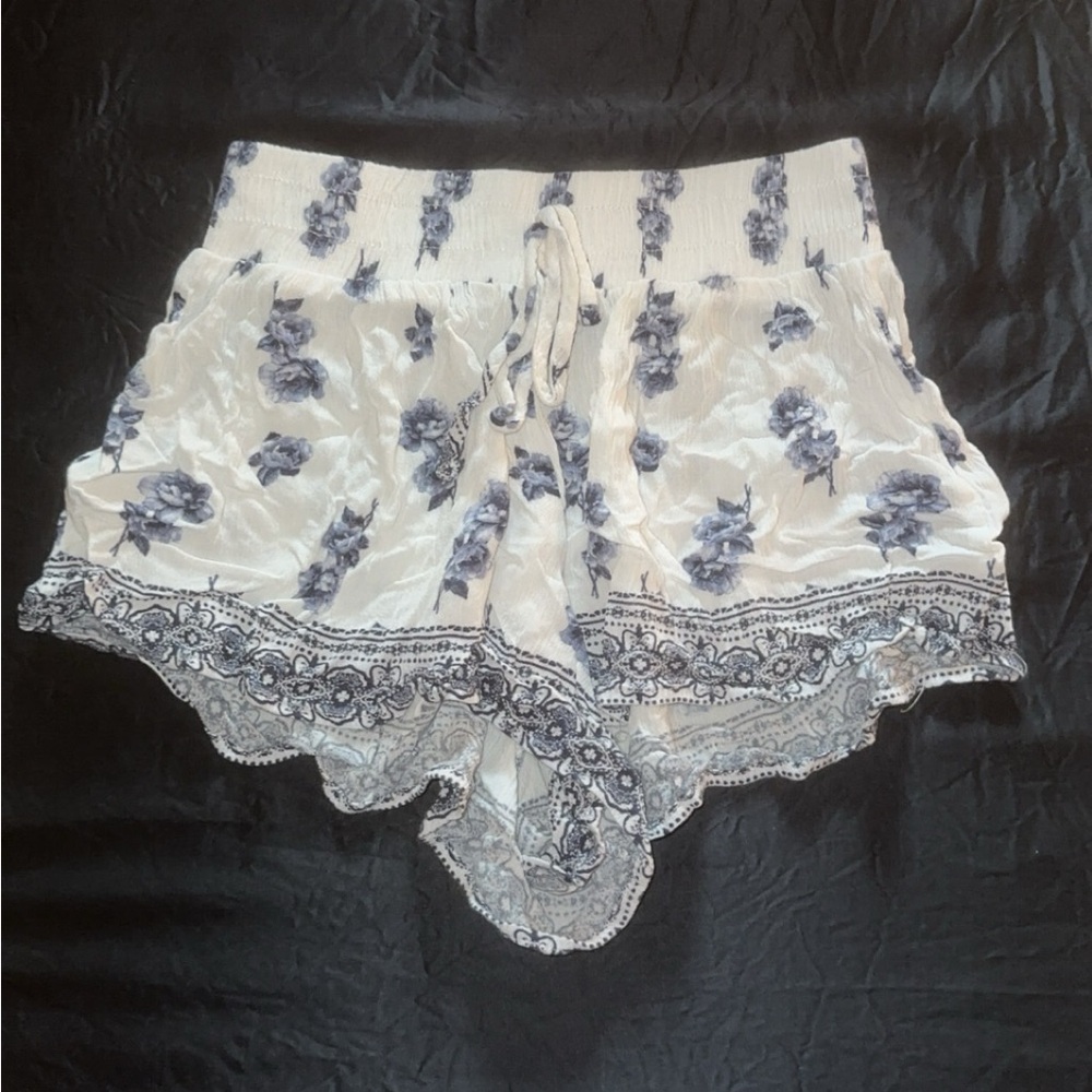 Flowy shorts